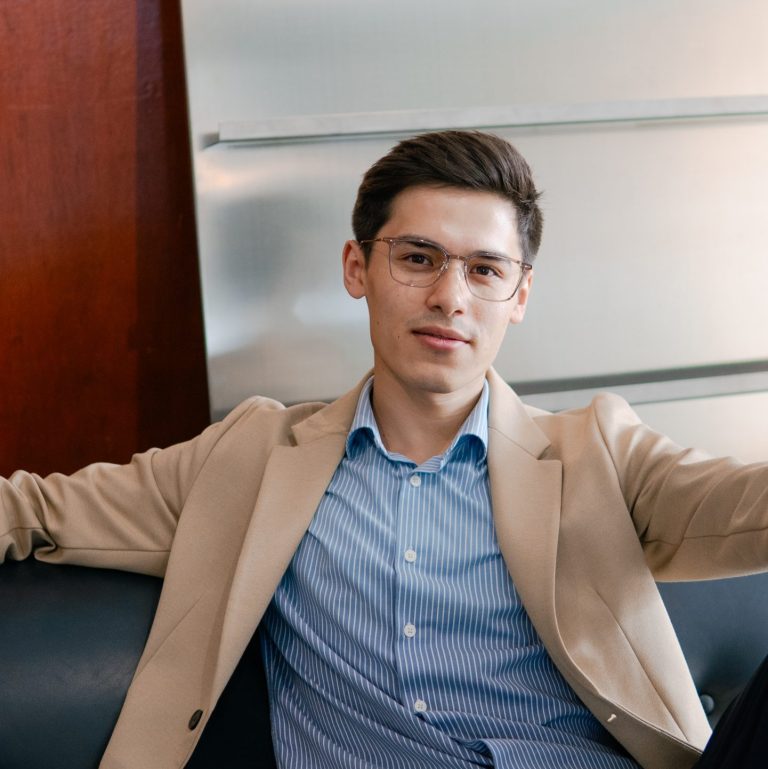 Josuah wearing spectaclex glasses